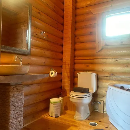 Katia Villa Ajókambosz